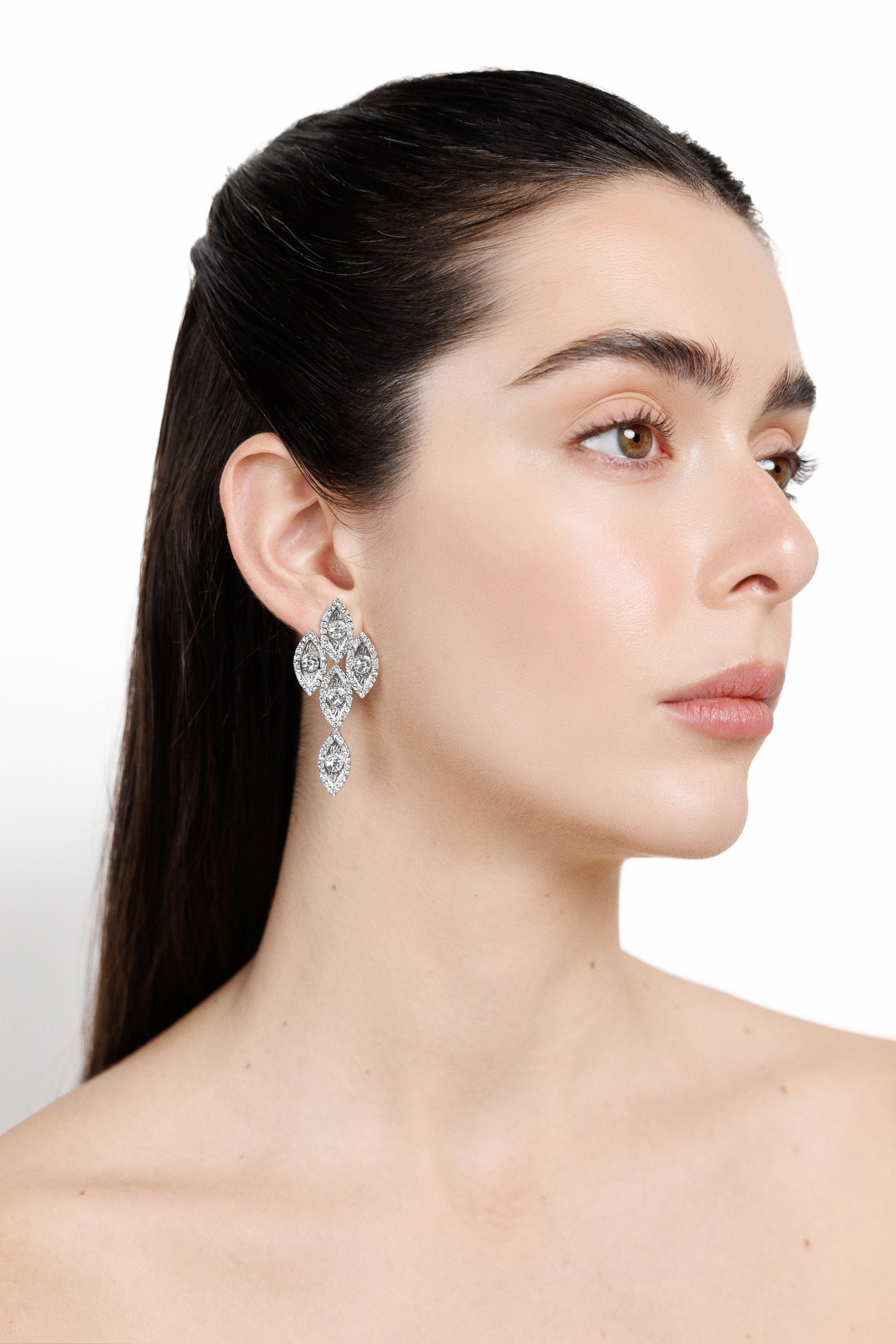 SPOTLIGHT EARRINGS