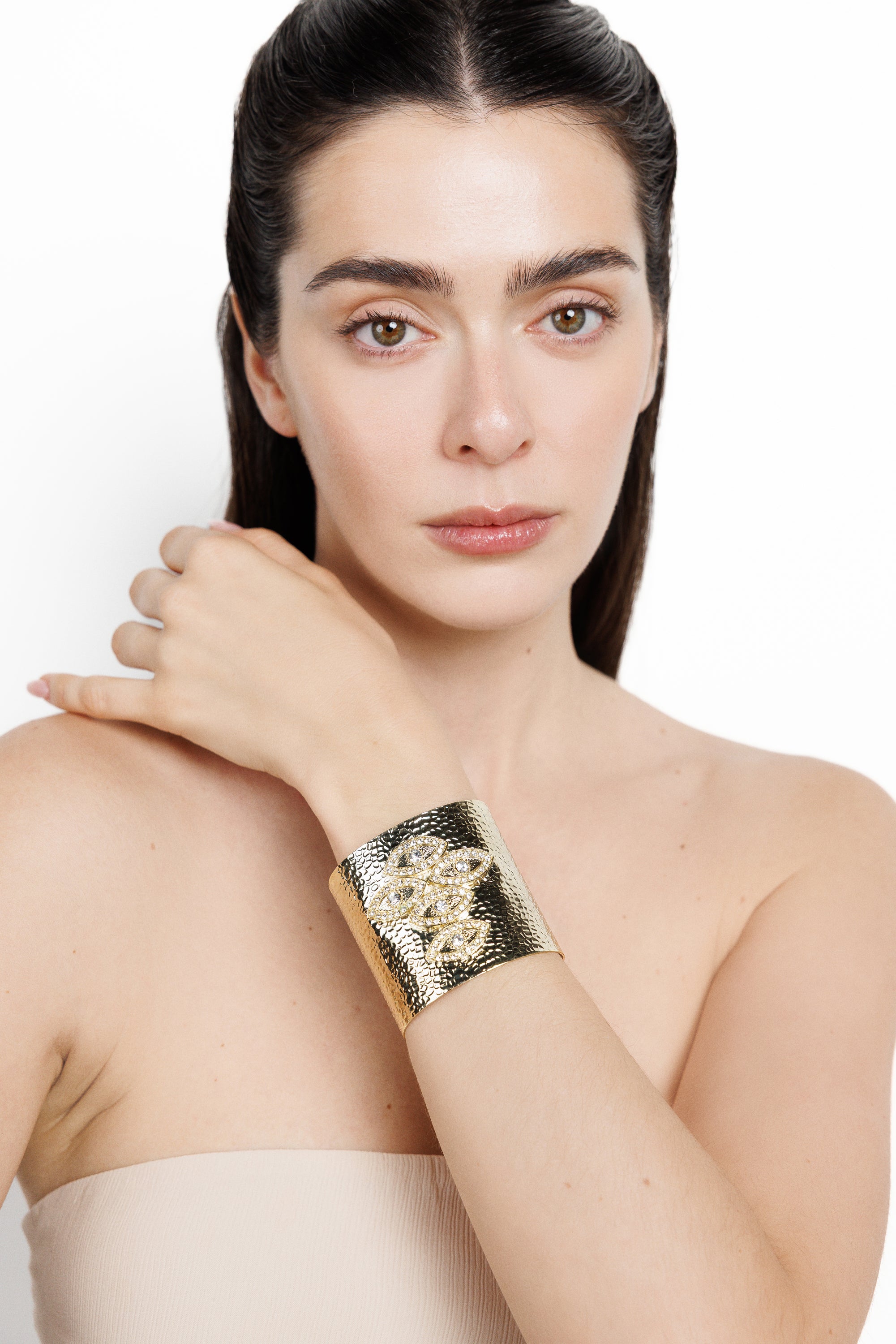 THE STATEMENT CUFF