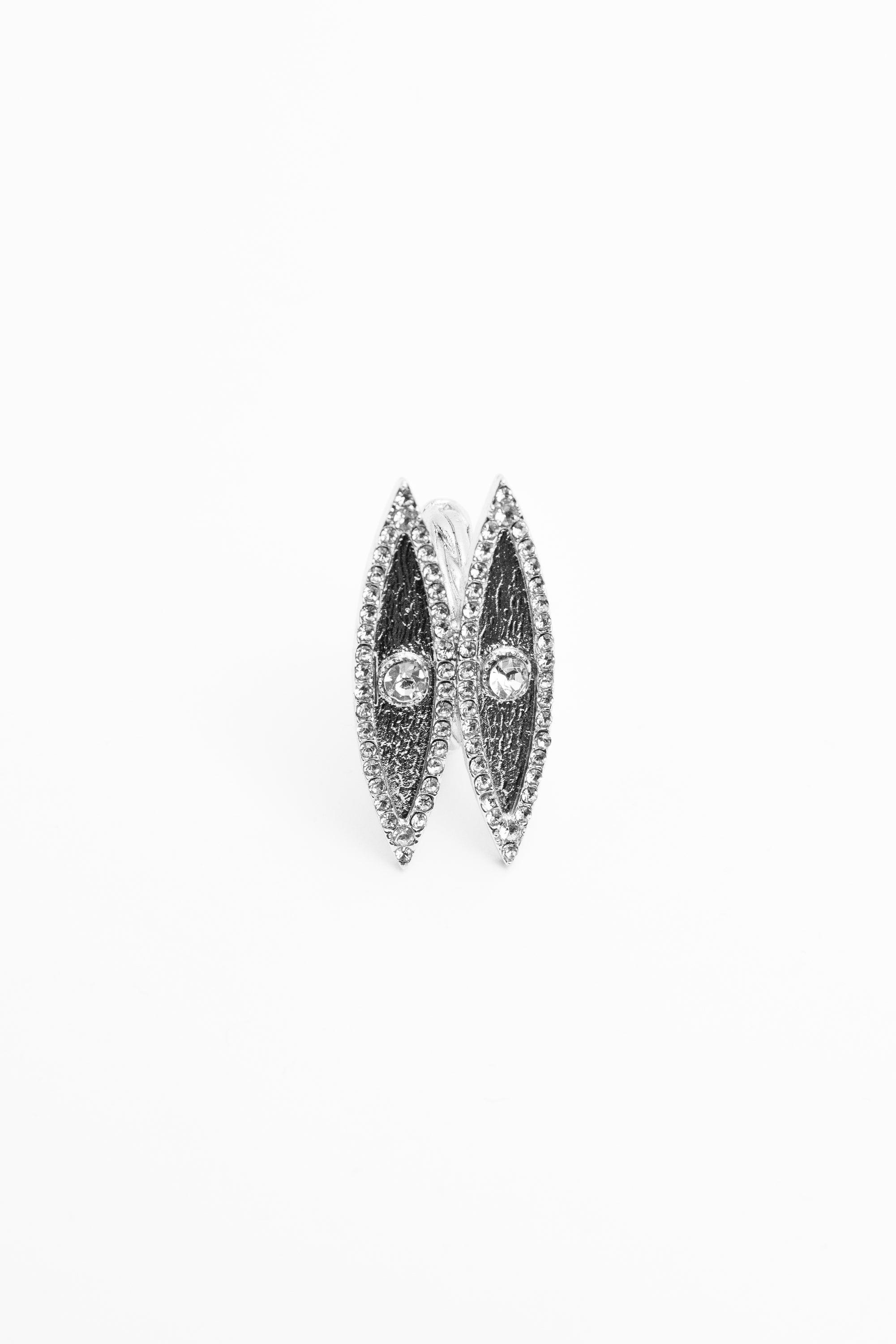ATTENTION RING