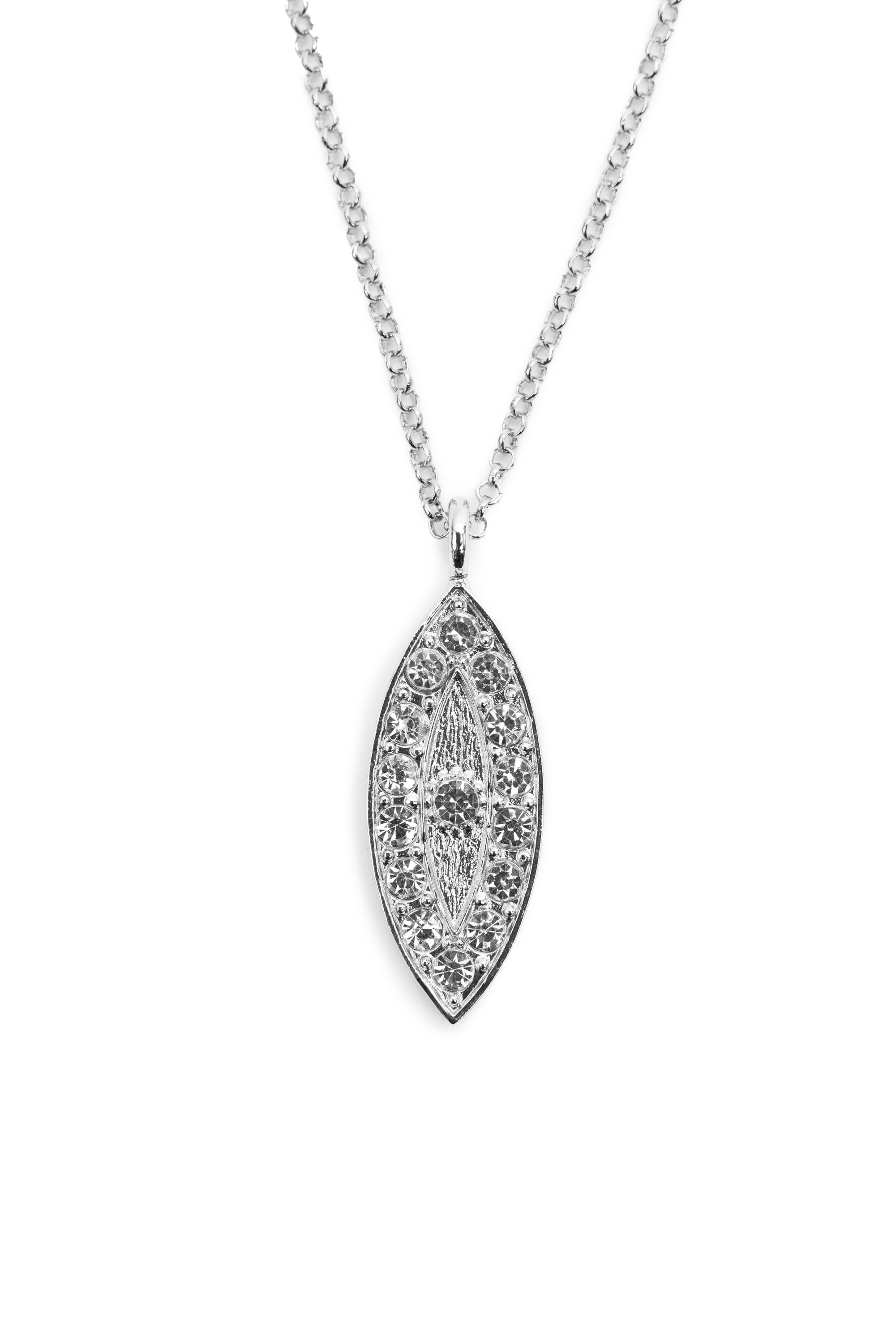 FIRST LOOK NECKLACE